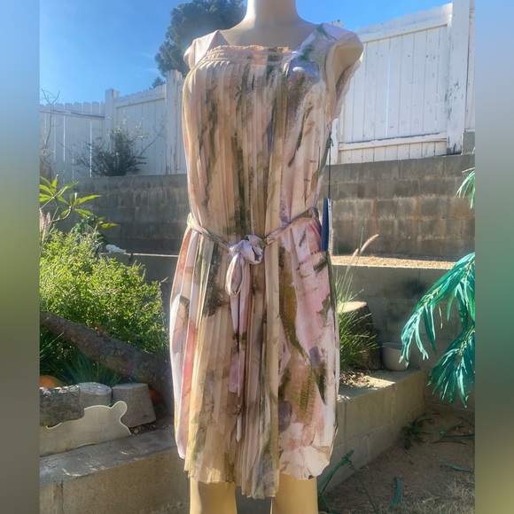 Vera Wang Kohl's Tan and Cream Midi Sundress for Wedding Guest - Picture 4 of 12